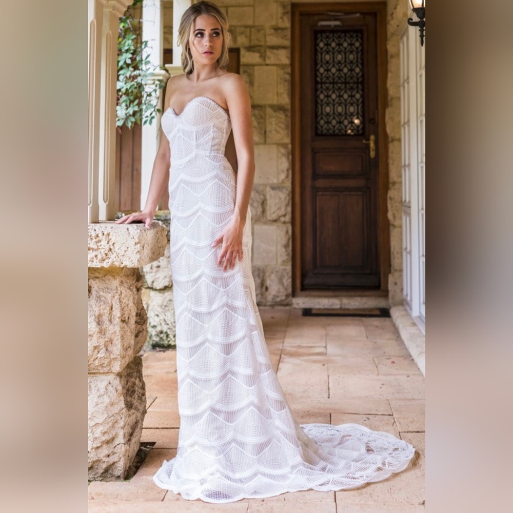 White April Lace Wedding Dress